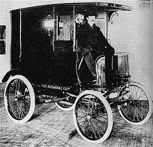 Вантажний автомобіль Генрі Форда, січень 1900 року Вантажний автомобіль Генрі Форда, січень 1900 року