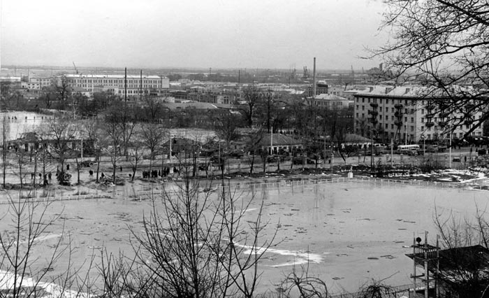 Cтадіон «Спартак» (нинішня адреса - Кирилівська, 105) після катастрофи, 13 березеня 1961 року