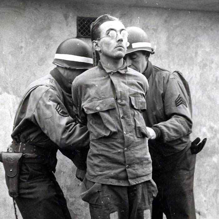 Дезертирство в армии. Самовольное оставление части. Данные дезертиров. Ст 338 ук рф. Дезертиры вермахта вов.